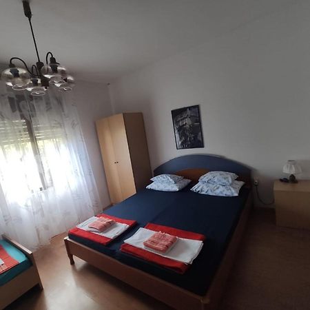 Family Apartment Near Beach บีโอกราดนาโมรู ภายนอก รูปภาพ