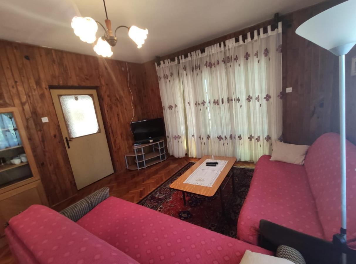 Family Apartment Near Beach บีโอกราดนาโมรู ภายนอก รูปภาพ