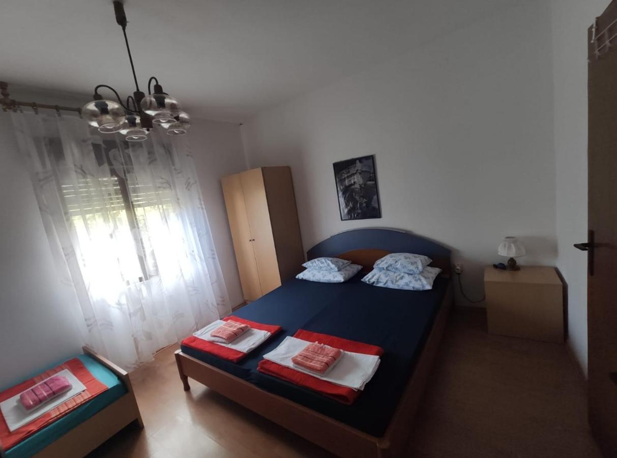 Family Apartment Near Beach บีโอกราดนาโมรู ภายนอก รูปภาพ